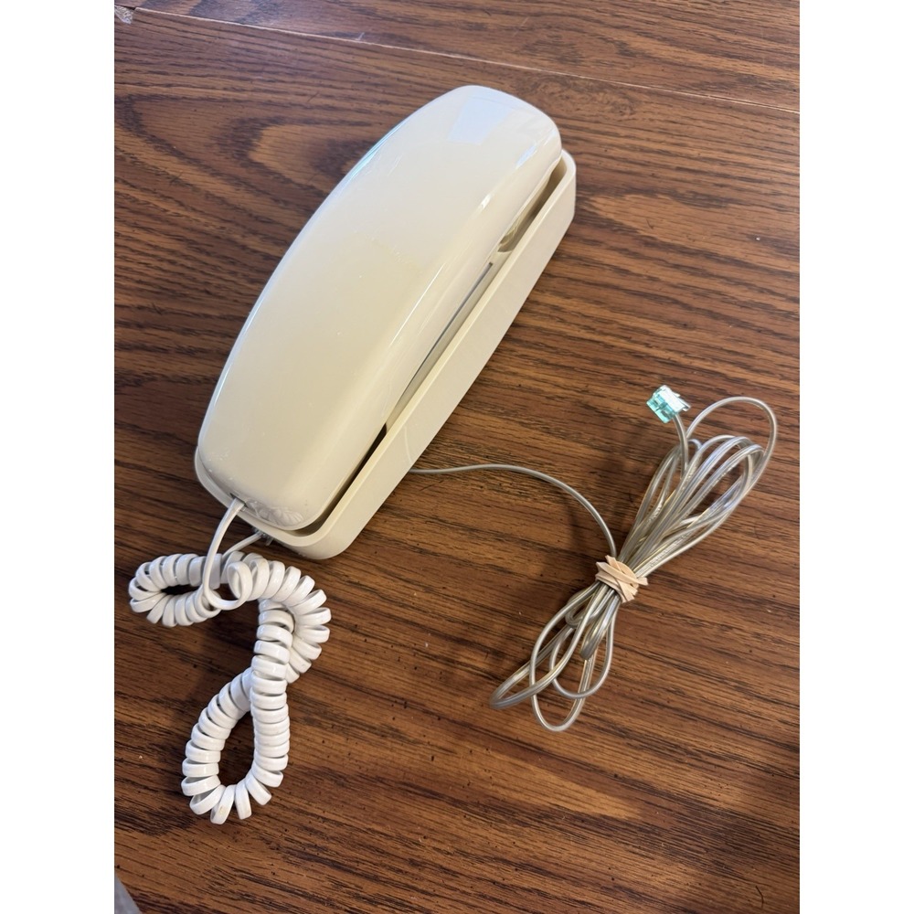 Vintage AT&T Trimline 210 Corded Push Button Telephone Ivory‎ Retro Wall Phone